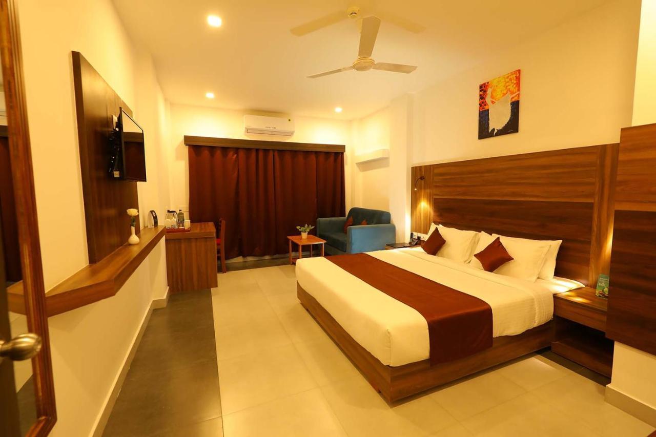 Hotel La Serene Mattannur Mattanur Екстер'єр фото